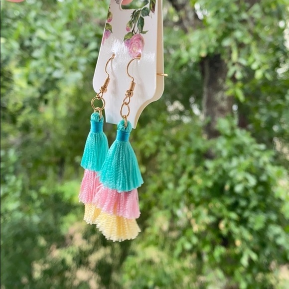 3-Tiered Tassel Earrings Mint / Yellow / Pink - Picture 2 of 4
